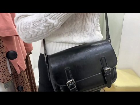 ❤️ Ëffentlech Masturbatioun vu jonke Bitch FeralBerry mat engem Dildo am Fittingsraum ❤️ Pornovideo op lb.hentaizm.ru